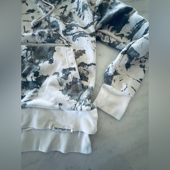 Nike Standard Issue Women's Hoodie Small - Picture 7 of 13